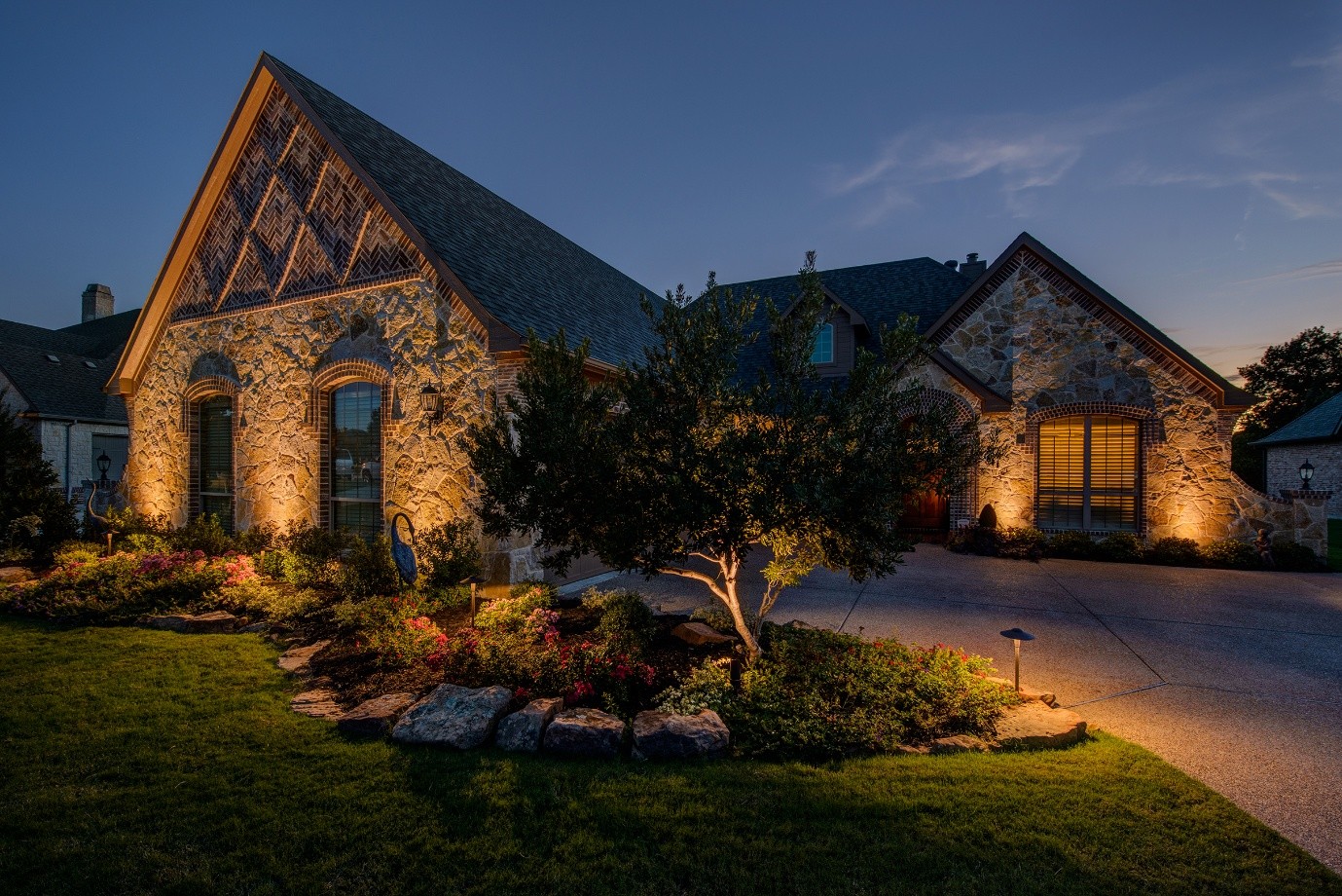 Backyard Garden Lights: Pros, Cons, and Best Uses